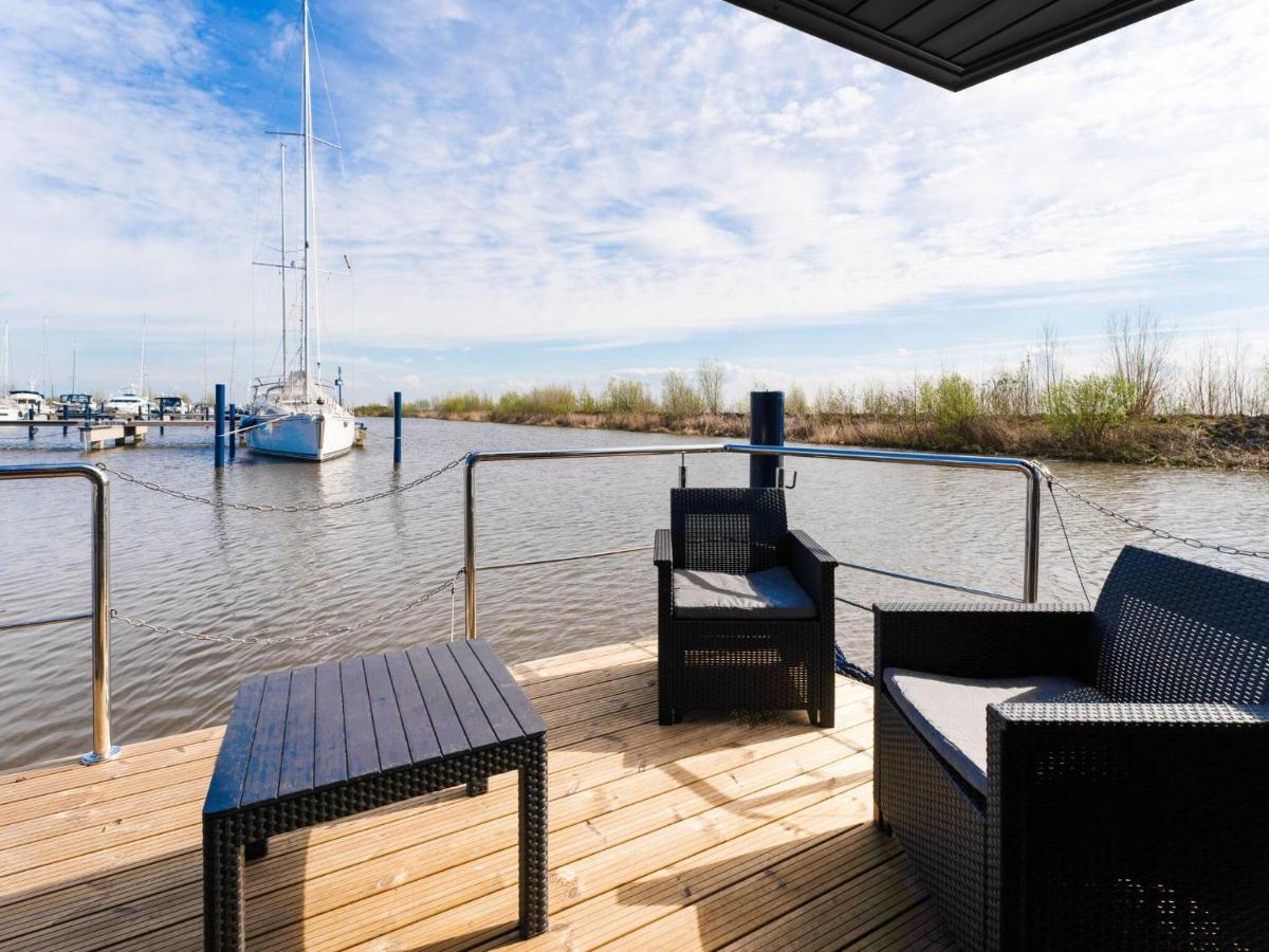Beautiful Houseboat In Marina Of Volendam Hotel ภายนอก รูปภาพ